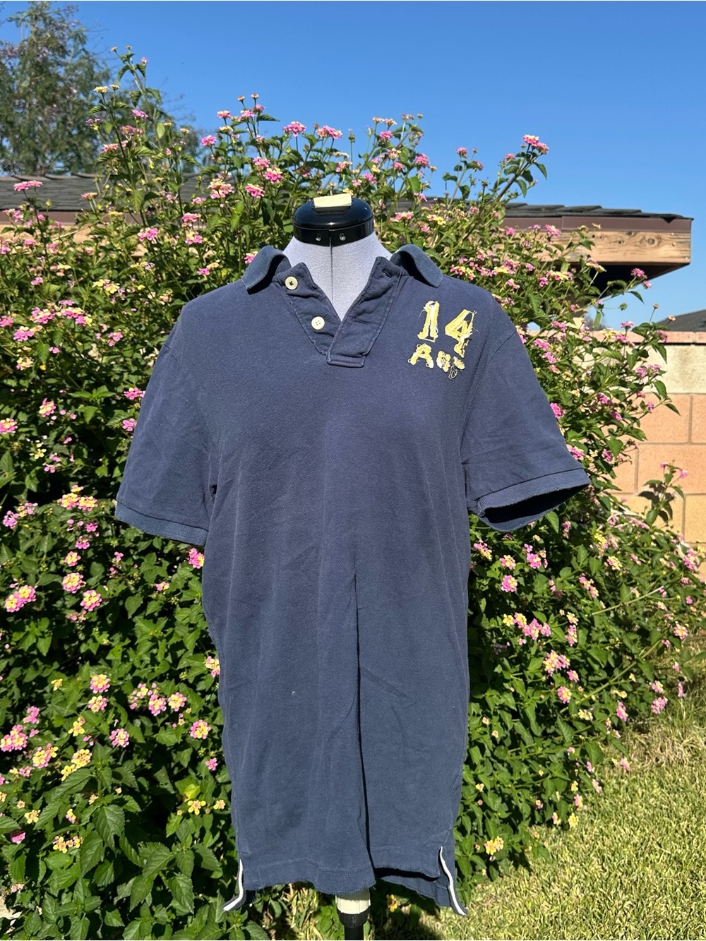 Abercrombie & Fitch Navy Polo with Yellow Graphic Size XL Vintage Preppy - Picture 3 of 10